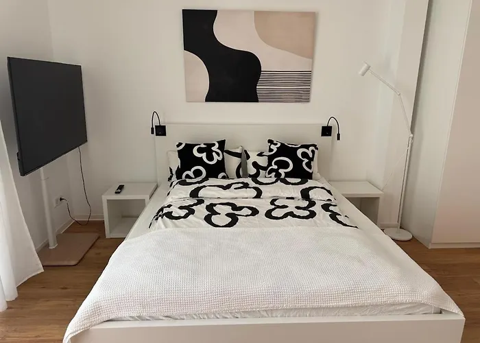 Appartement Mit Garten, Terrasse, Parkplatz *